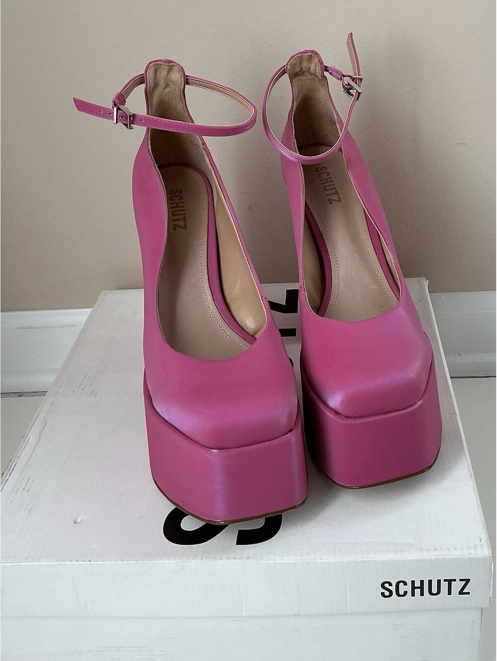 schutz shoes size 8.5